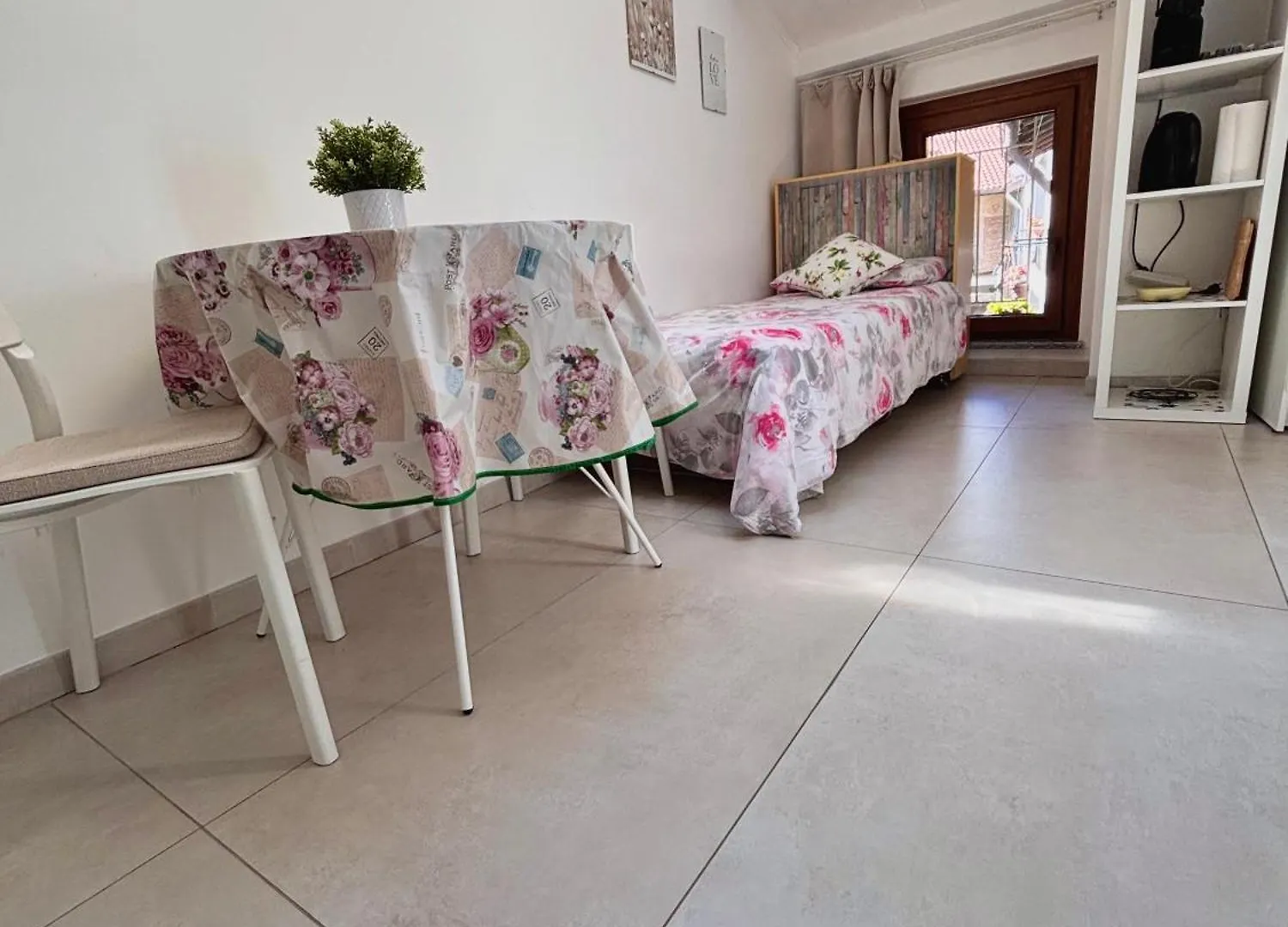 Apartment Monolocale Incantevole A Cadorago Fino Mornasco Italy